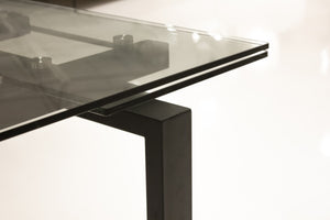 CANTRO Dining Table in black pc