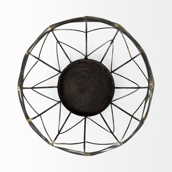 Petiole I Small Gold Toned Metal Table Candle Holder
