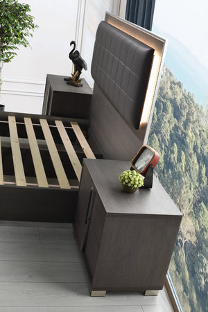 Giulia Dresser in Matte Gray