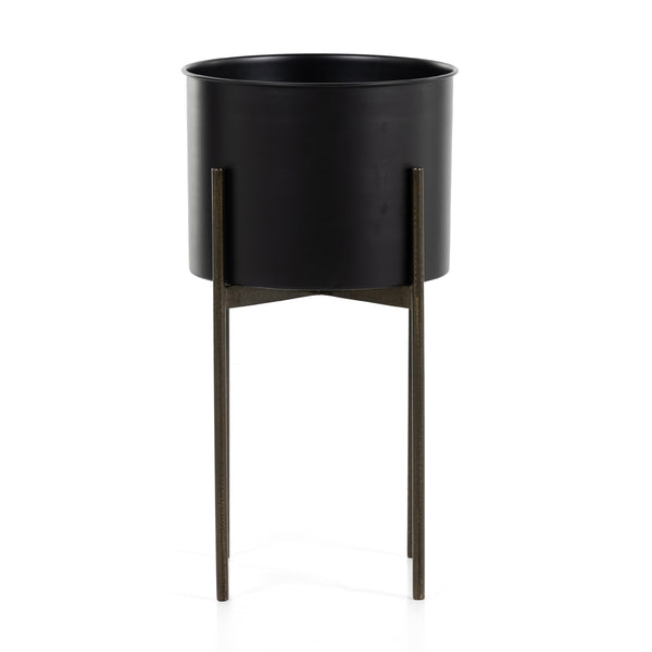 Jed Planter In Iron Matte Black