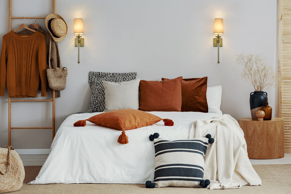 Mia 1 Light Wall Sconce in Rubbed Brass Finish