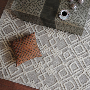 Sieano handwoven 8' X 10' Area Rug In Gray-Ivory