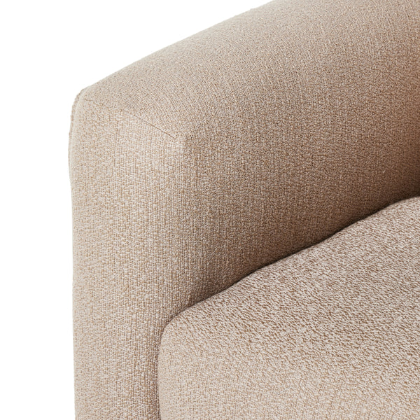 Wellborn Swivel Chair In Kerbey Camel