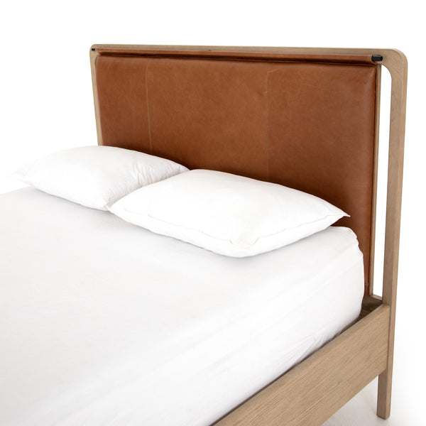 Rosedale Bed In Yucca Oak Veneer In Queen