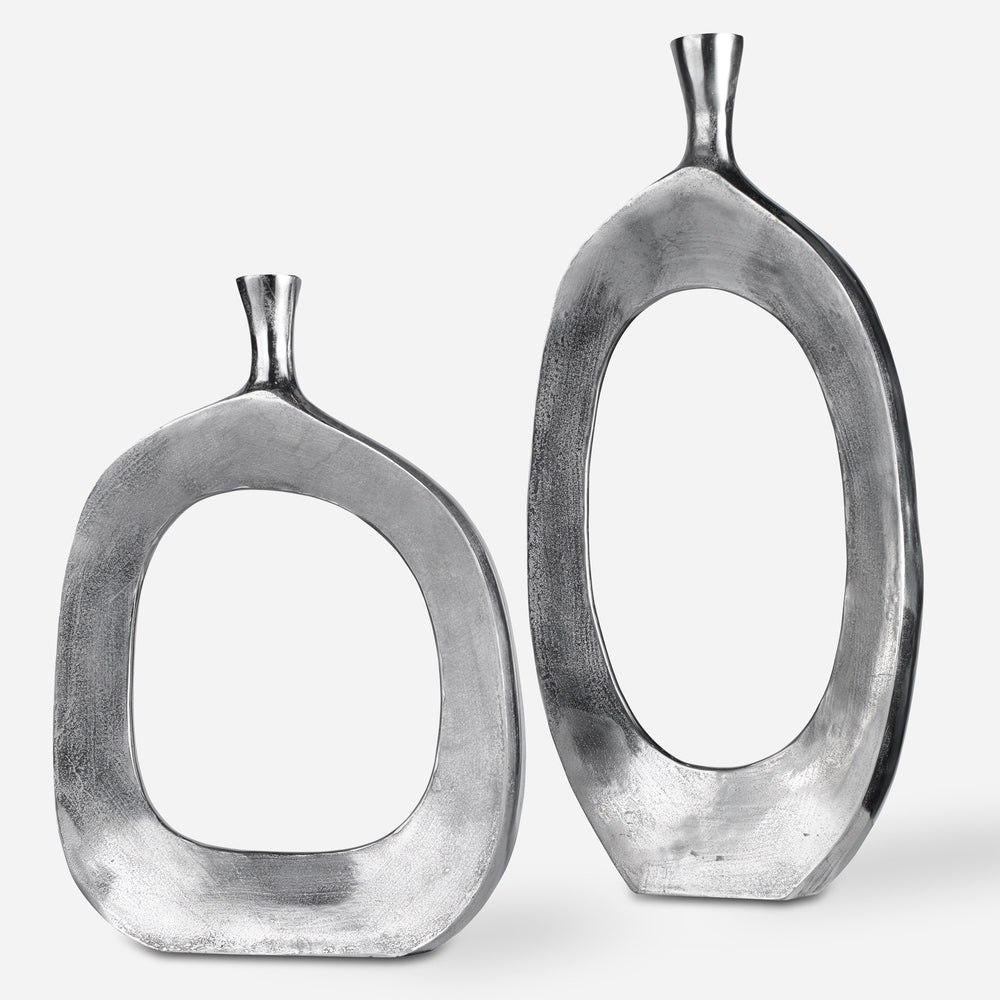 Cierra Vases