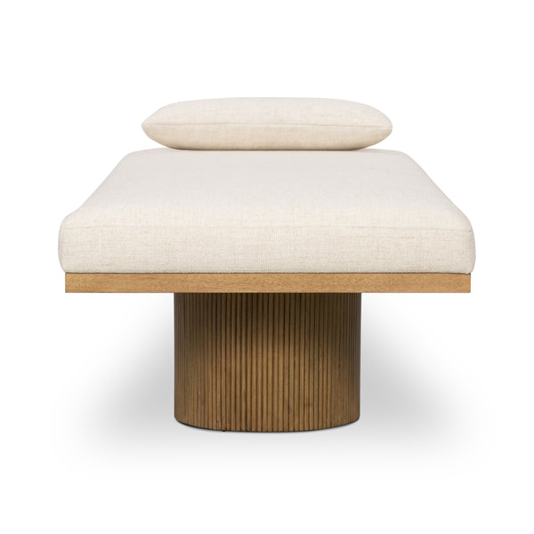 Jakobi Chaise In Thames Cream